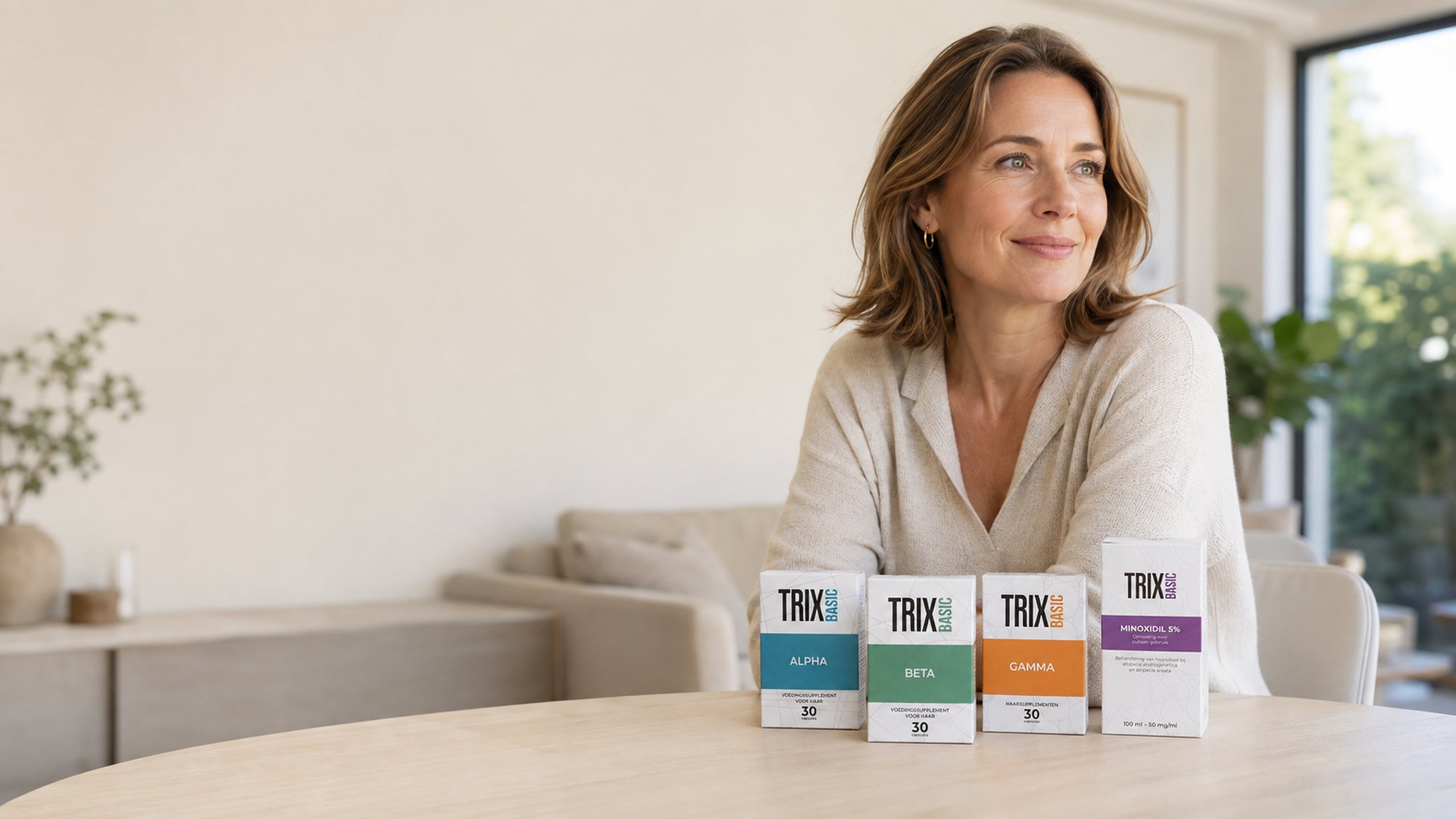 Nederlandse vrouw met TRIX Basic Alpha, Beta, Gamma en Minoxidil 5%.
